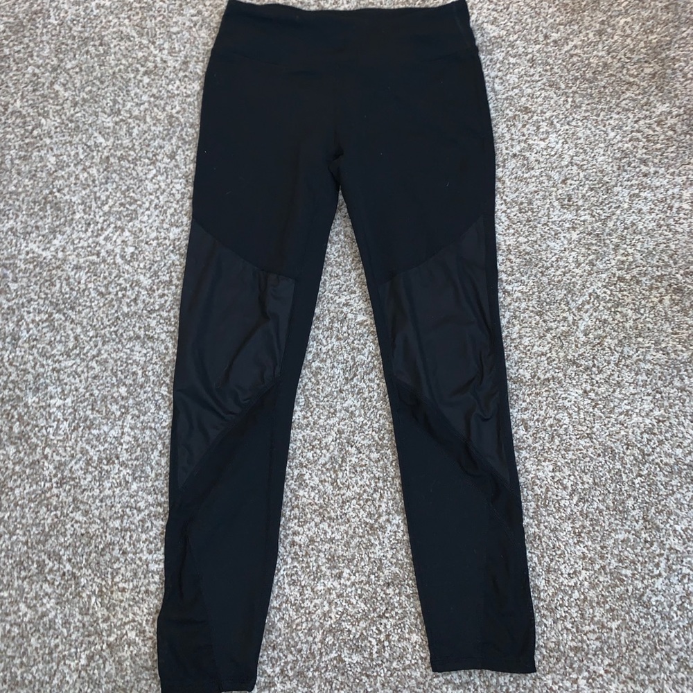 Black fabletics leggings with mesh detail size XS